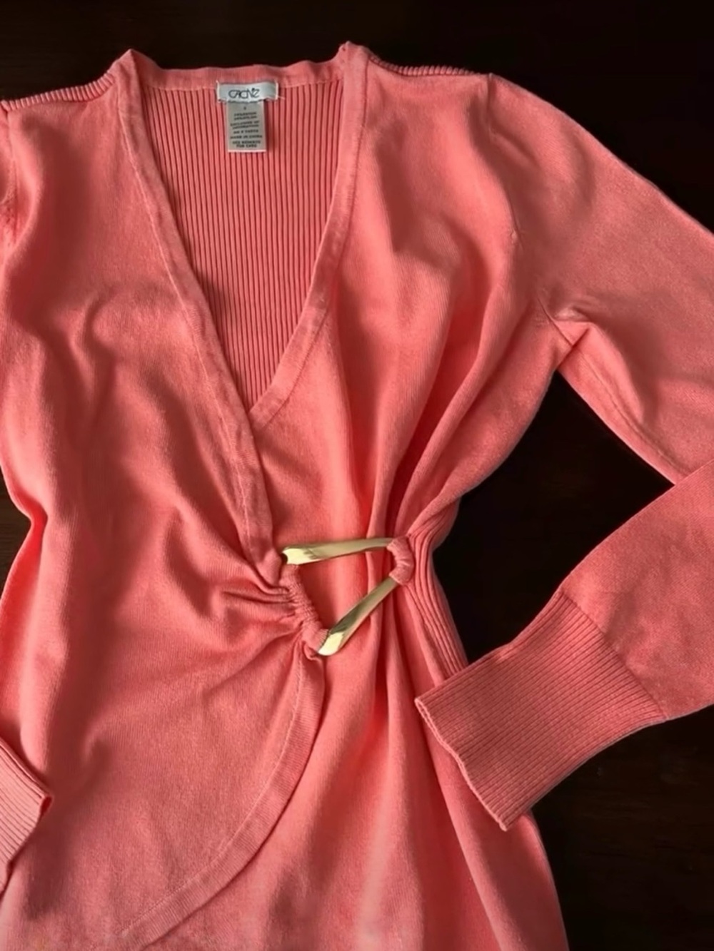 Vintage Caché Waist-Cinching Wrap-Style Knit Top with Gold Accent